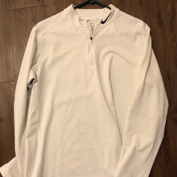 Nike 1/4 Zip Fleece Long Sleeve. I only wore once so I’m re-poshing - Picture 1 of 2